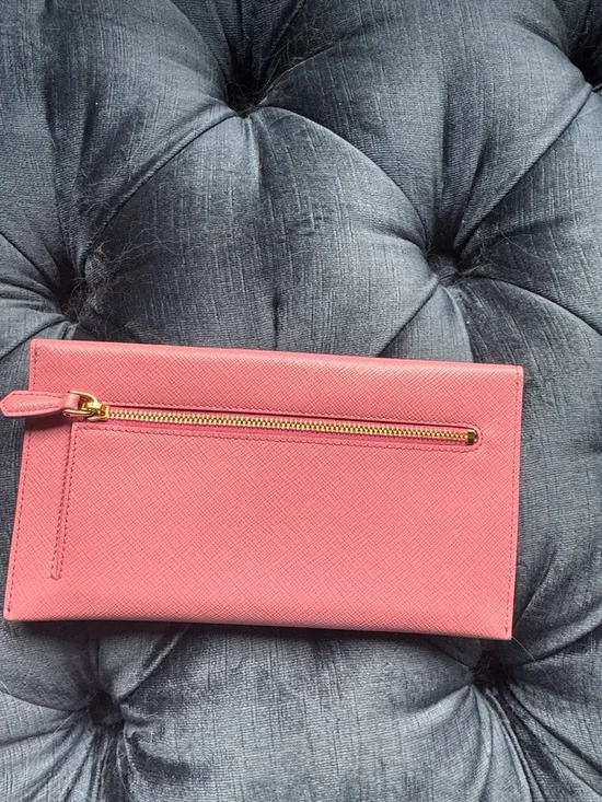 Prada Pink Saffiano Envelope Clutch/wallet with Gold Logo - Picture 3 of 10